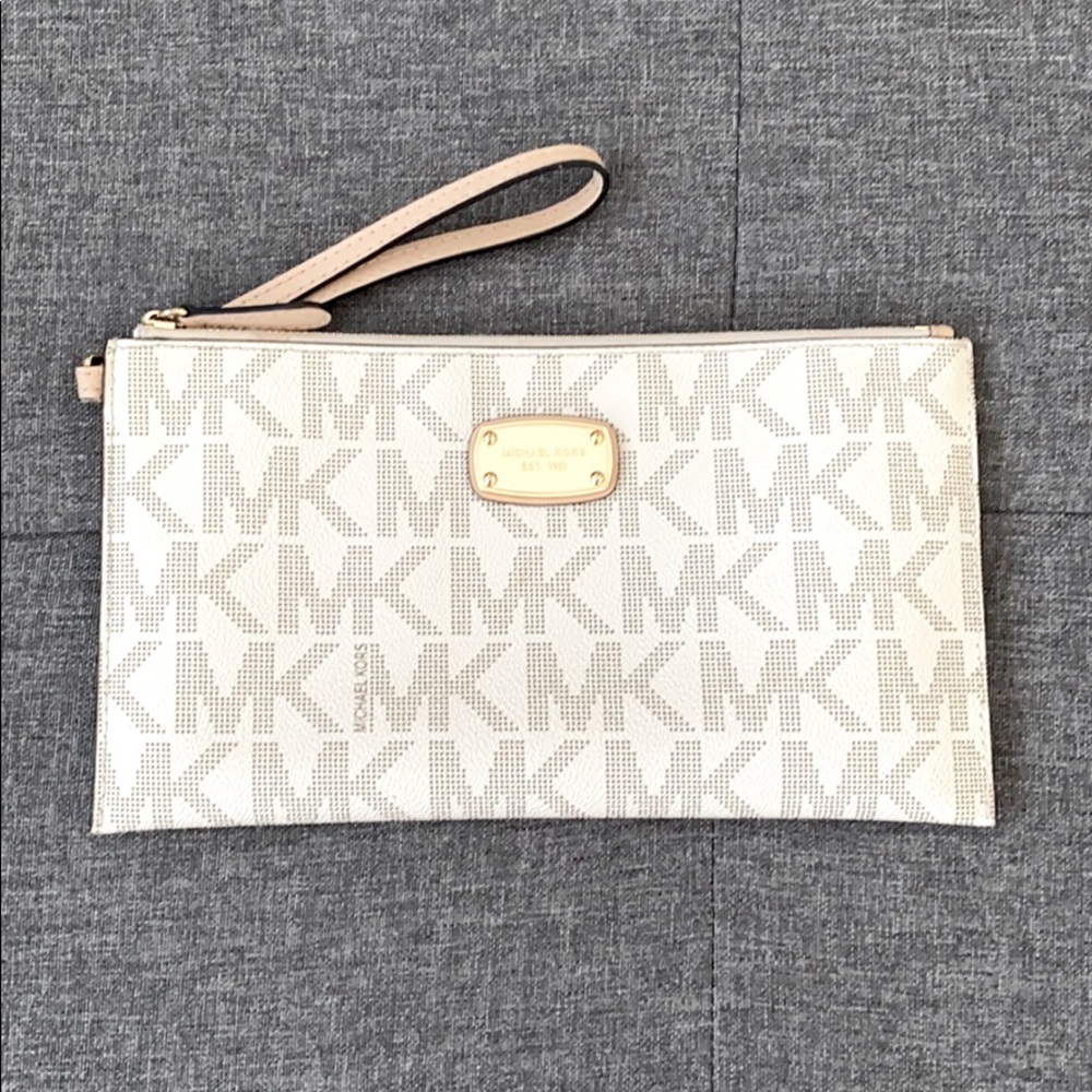 Michael Kors Wristlet